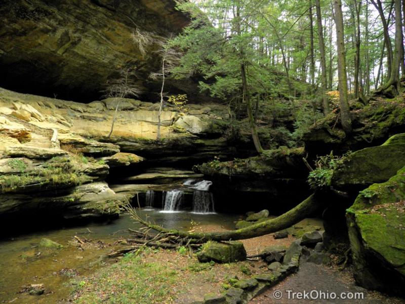 6. Szepcząca Jaskinia (Whispering Cave Trail Head)